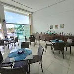 Muro Alto Condominio Clube Apt 316